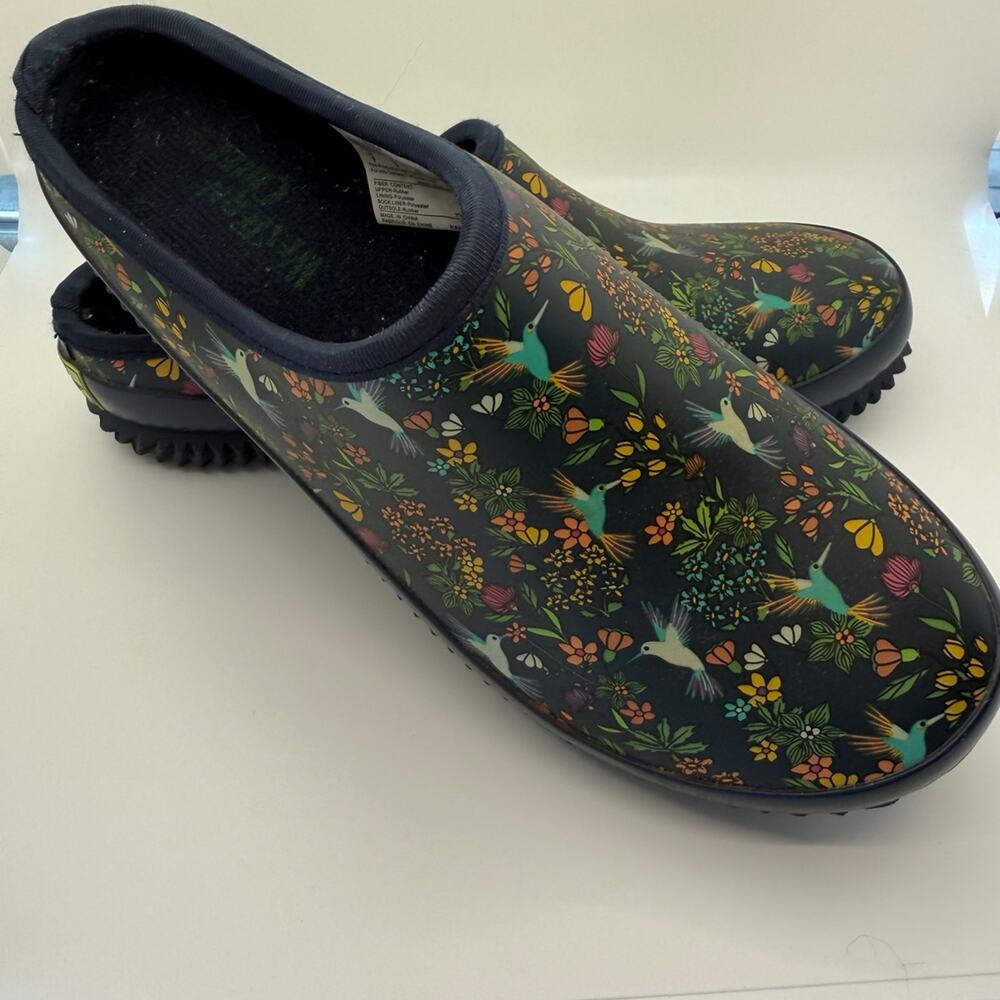 Western Chief Womens Hummingbird Floral Garden Clogs Navy Blue Rubber Shoes 7